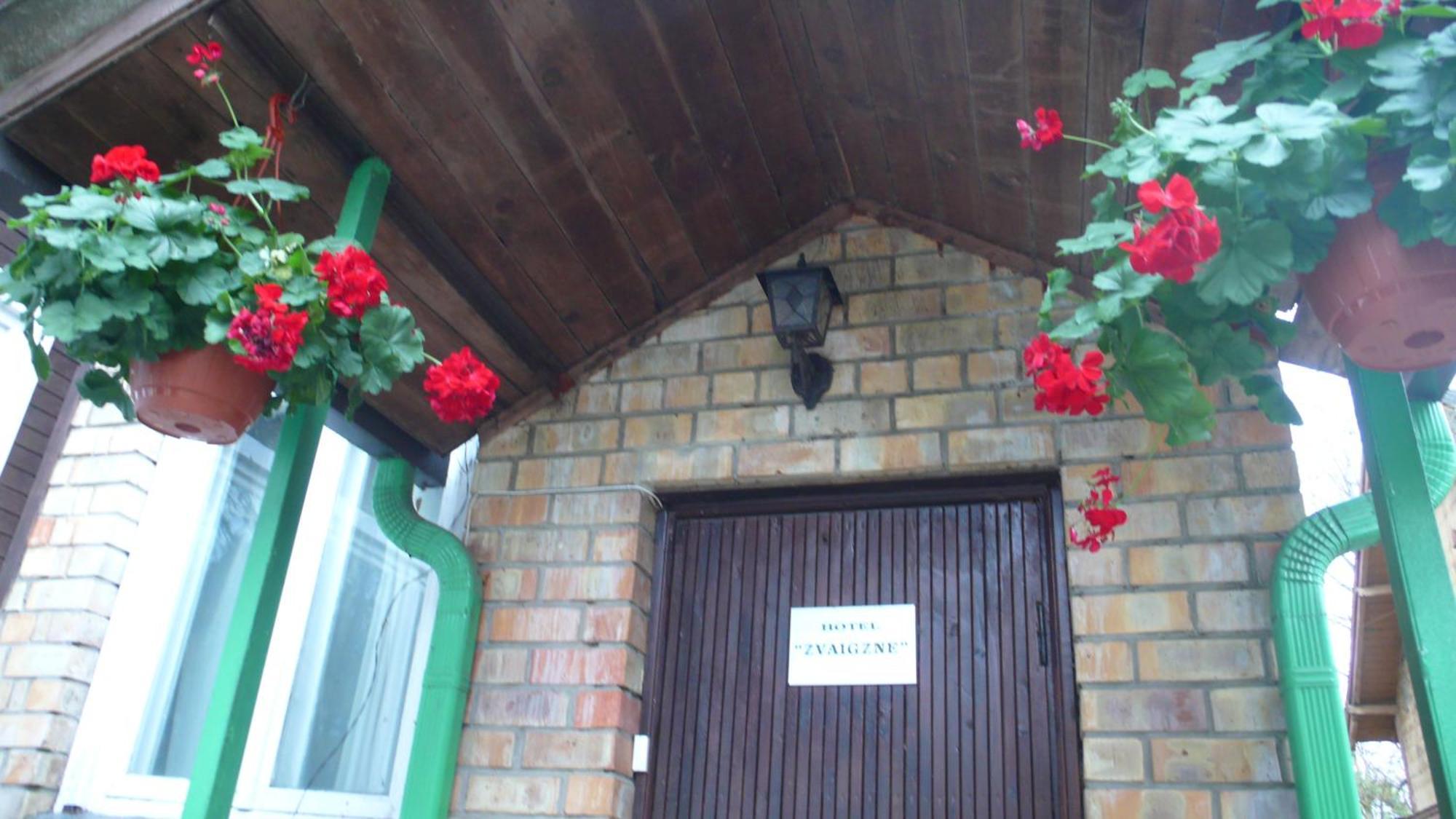 Hotel Privatviesnica Zvaigzne à Jūrkalne Extérieur photo