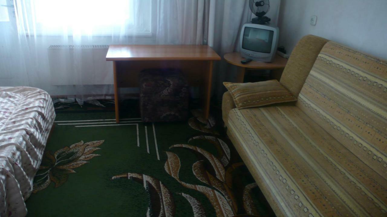 Hotel Privatviesnica Zvaigzne à Jūrkalne Extérieur photo