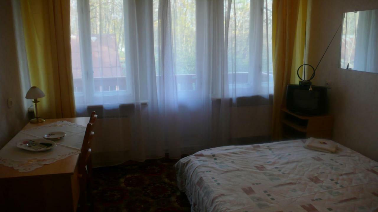 Hotel Privatviesnica Zvaigzne à Jūrkalne Extérieur photo
